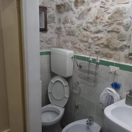 Grotta Del Lupo Hébergement de vacances *